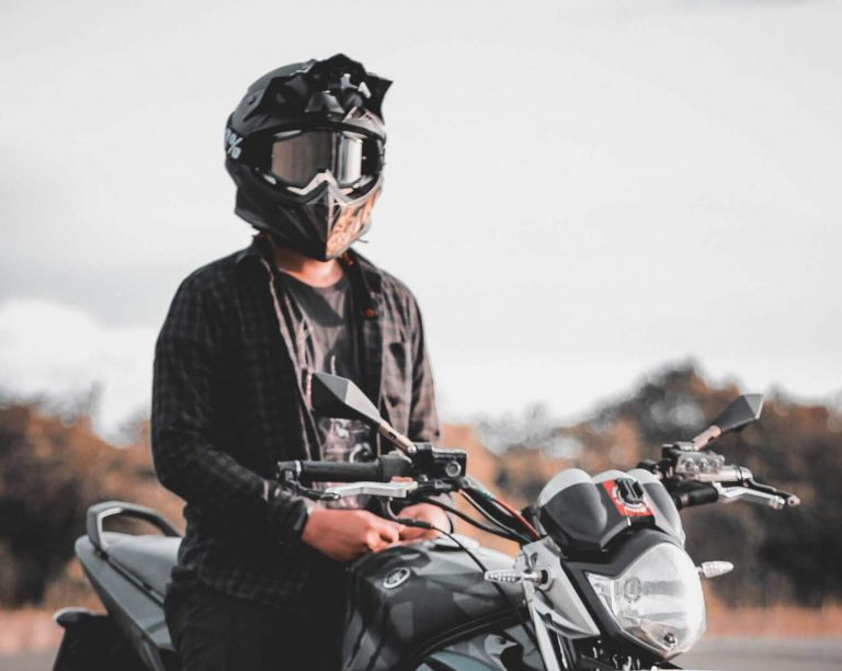 Motorrijles en rijles nijmegen vrijheid